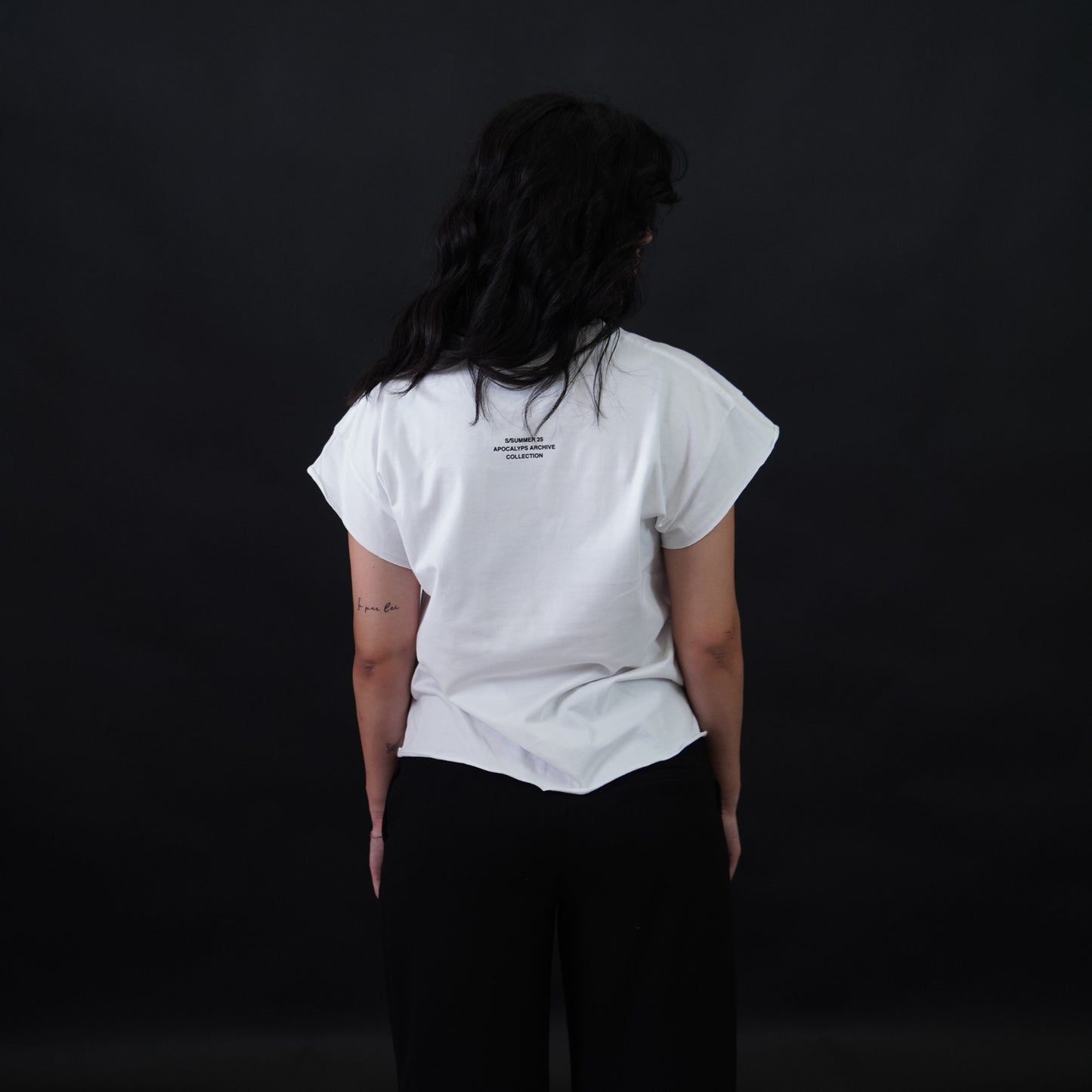 ApocalypsArchive logo "basics" tee pink deal