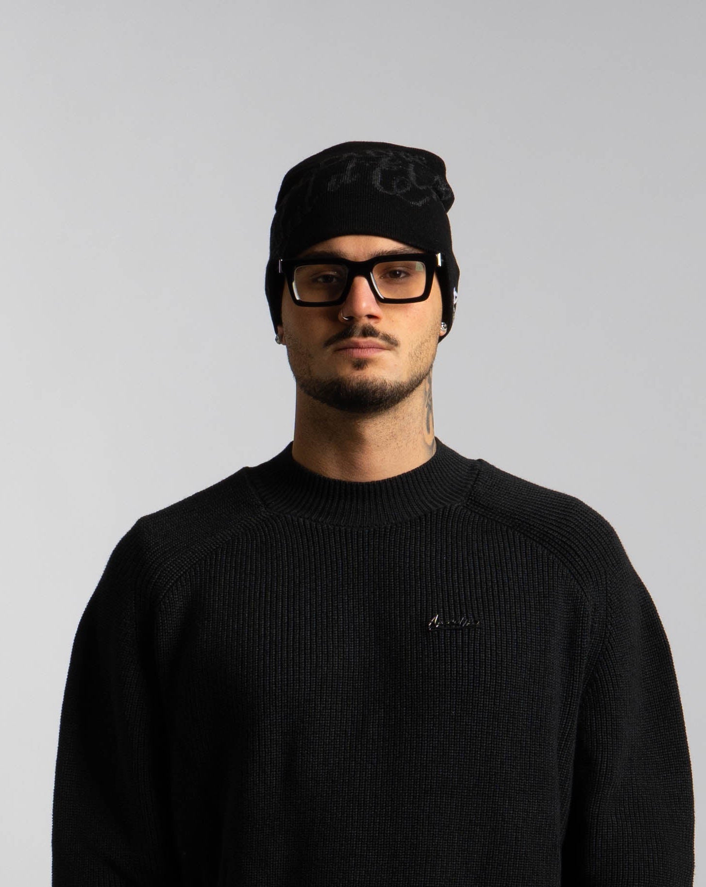 Mal d’être “Black Noise” — Beanie Balck on Black