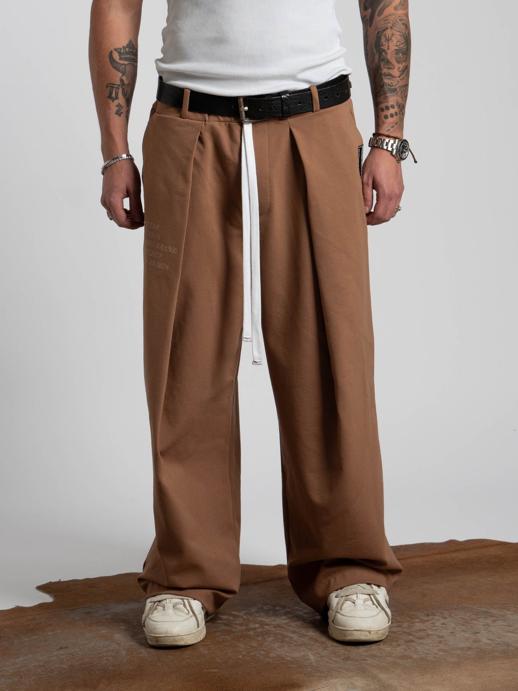 Mal d’être “Fardeau” — Pantaloni Sartoriali in 100% Cotone Punto Milano