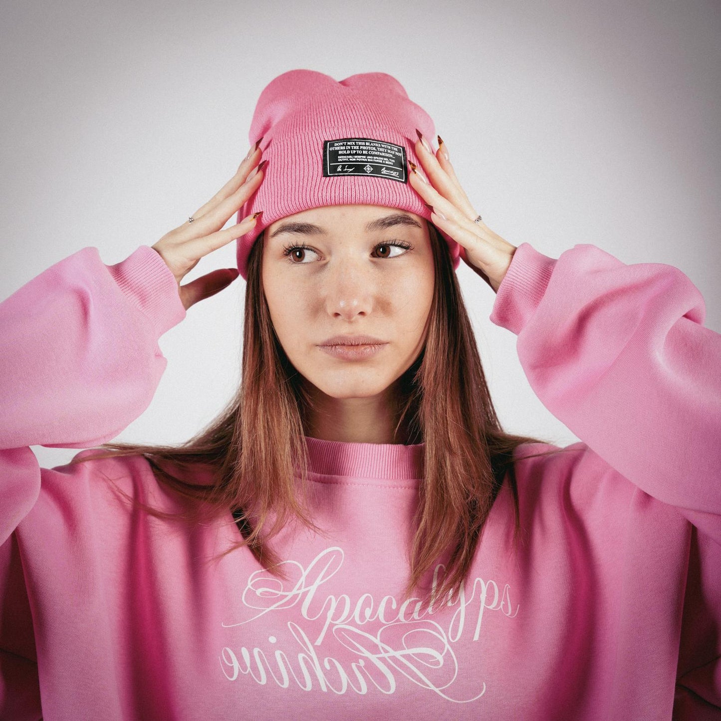 Apocalyps archive beanie bubble gum